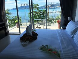 The Front Hotel and Apartment