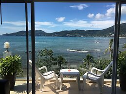 The Front Hotel and Apartment