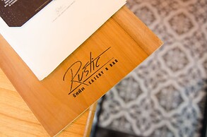 The Front Hotel and Apartment