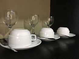 The Front Hotel and Apartment