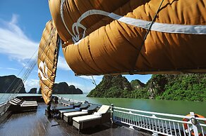 Paradise Peak Cruise