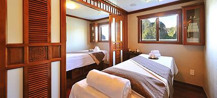 Paradise Peak Cruise