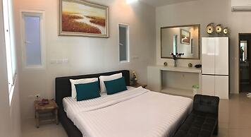 Grand Bleu Ocean View Pool Suite