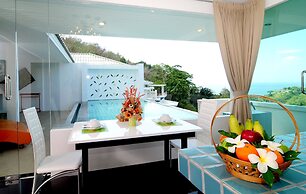 Grand Bleu Ocean View Pool Suite