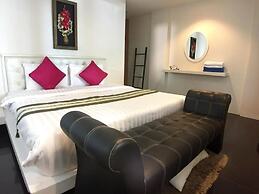 Grand Bleu Ocean View Pool Suite