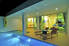 Grand Bleu Ocean View Pool Suite