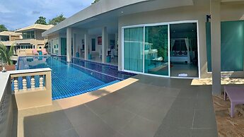 Grand Bleu Ocean View Pool Suite