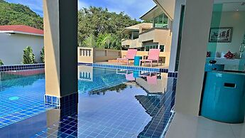 Grand Bleu Ocean View Pool Suite