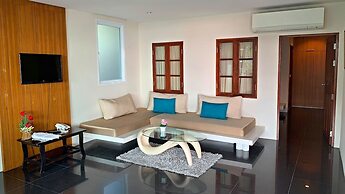 Grand Bleu Ocean View Pool Suite