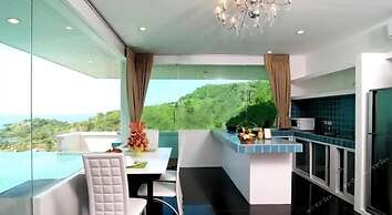 Grand Bleu Ocean View Pool Suite