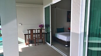 Grand Bleu Ocean View Pool Suite