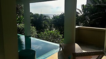 Grand Bleu Ocean View Pool Suite