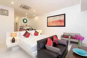 Grand Bleu Ocean View Pool Suite