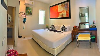 Grand Bleu Ocean View Pool Suite