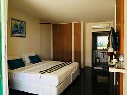 Grand Bleu Ocean View Pool Suite