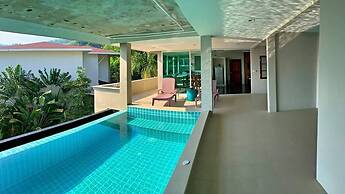 Grand Bleu Ocean View Pool Suite