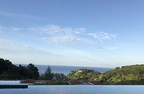 Grand Bleu Ocean View Pool Suite