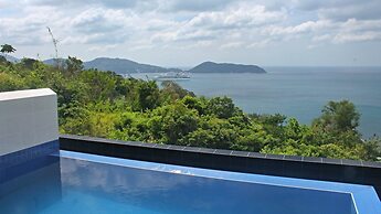 Grand Bleu Ocean View Pool Suite