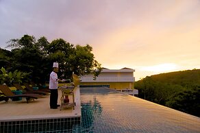 Grand Bleu Ocean View Pool Suite