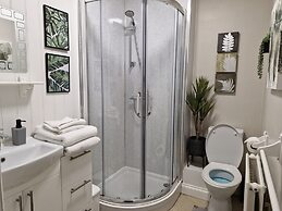 Warwick Lodge Guesthouse