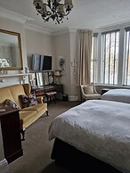 Warwick Lodge Guesthouse