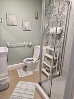 Warwick Lodge Guesthouse