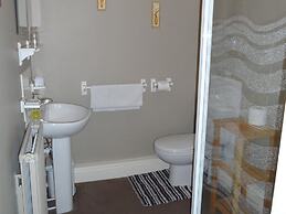 Warwick Lodge Guesthouse