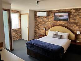 Kinross Inn