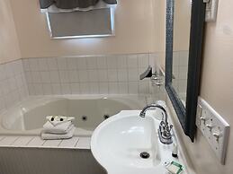 The Taber Inne & Suites