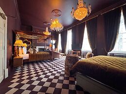 Guy Fawkes Inn