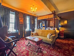 Guy Fawkes Inn