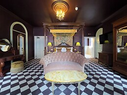 Guy Fawkes Inn