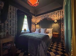 Guy Fawkes Inn