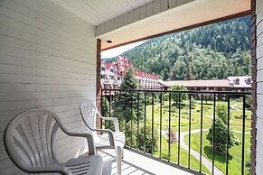 Three Valley Lake Chateau