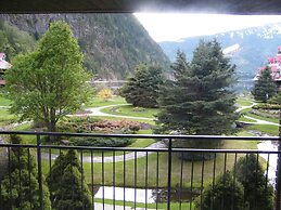 Three Valley Lake Chateau