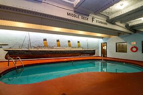 Three Valley Lake Chateau