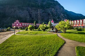 Three Valley Lake Chateau