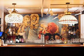 The Red Lion Inn