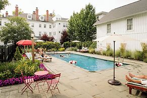 The Red Lion Inn
