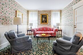 The Red Lion Inn