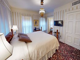 The Red Lion Inn