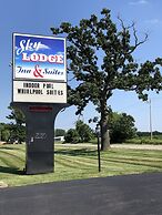 Sky Lodge Inn & Suites
