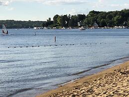 Sky Lodge Inn & Suites