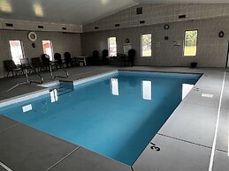 Sky Lodge Inn & Suites