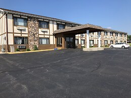 Sky Lodge Inn & Suites