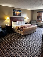 Sky Lodge Inn & Suites