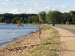 Sky Lodge Inn & Suites