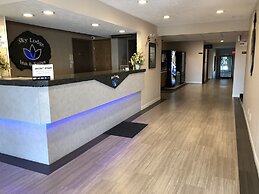 Sky Lodge Inn & Suites