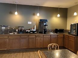 Sky Lodge Inn & Suites