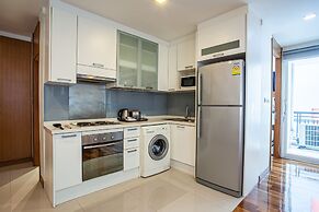 D Varee Montara Thonglor 25